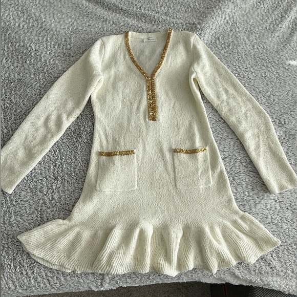 Elegant White and Gold Women's Dress - Picture 3 of 6